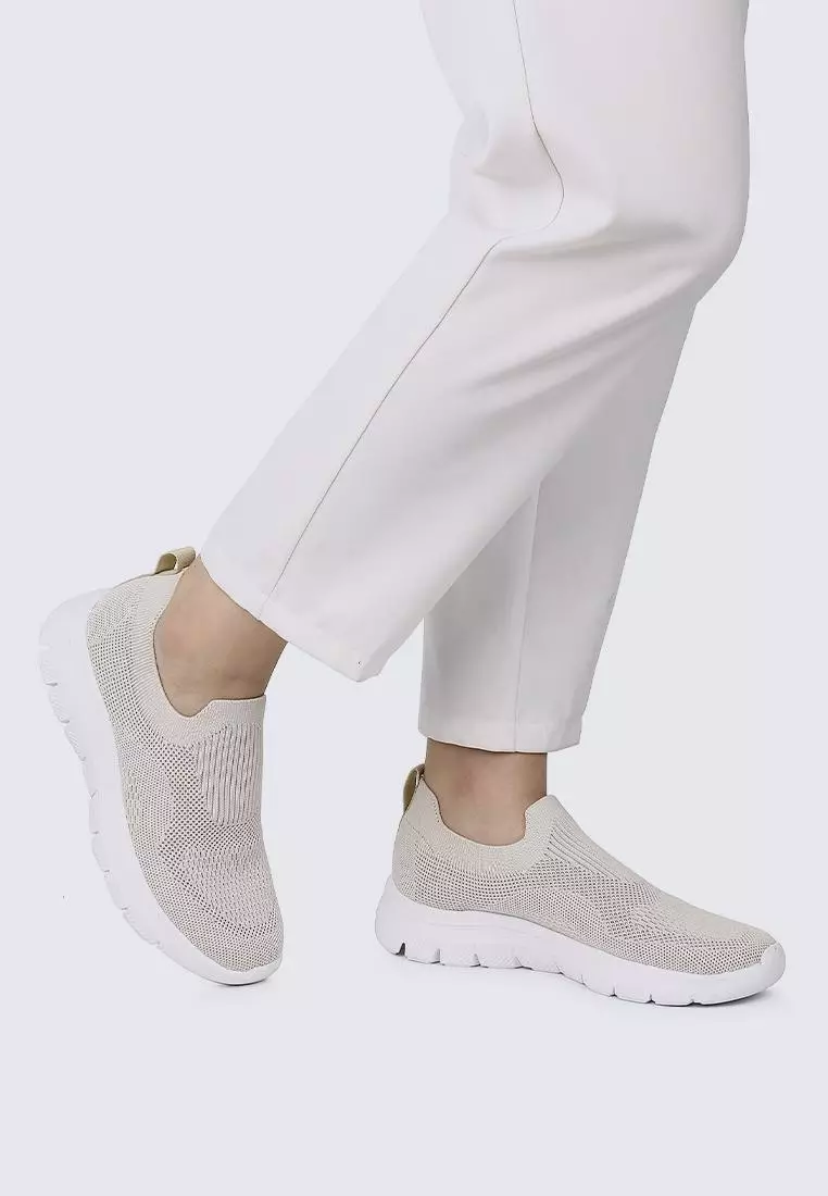 WalkEase Comfy Sneakers