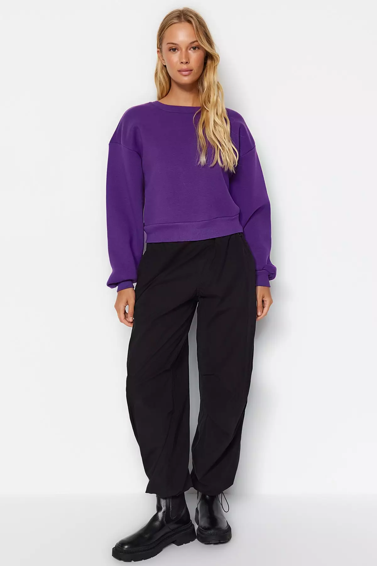Comfy Crop Basic Sweatshirt