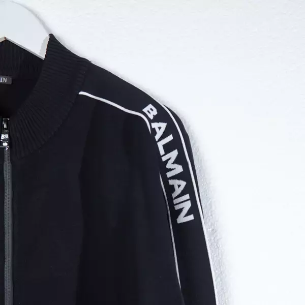 Jaket  BALMAIN BAND TAPE TEXT SHOULDER WHITE BLACK ZIP JACKET 100% ORIGINAL