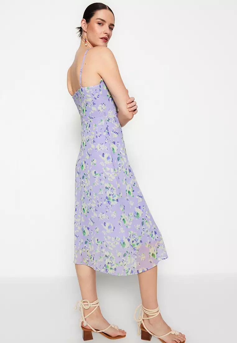 Buy Trendyol VNeck Floral Pattern Midi Dress 2024 Online ZALORA