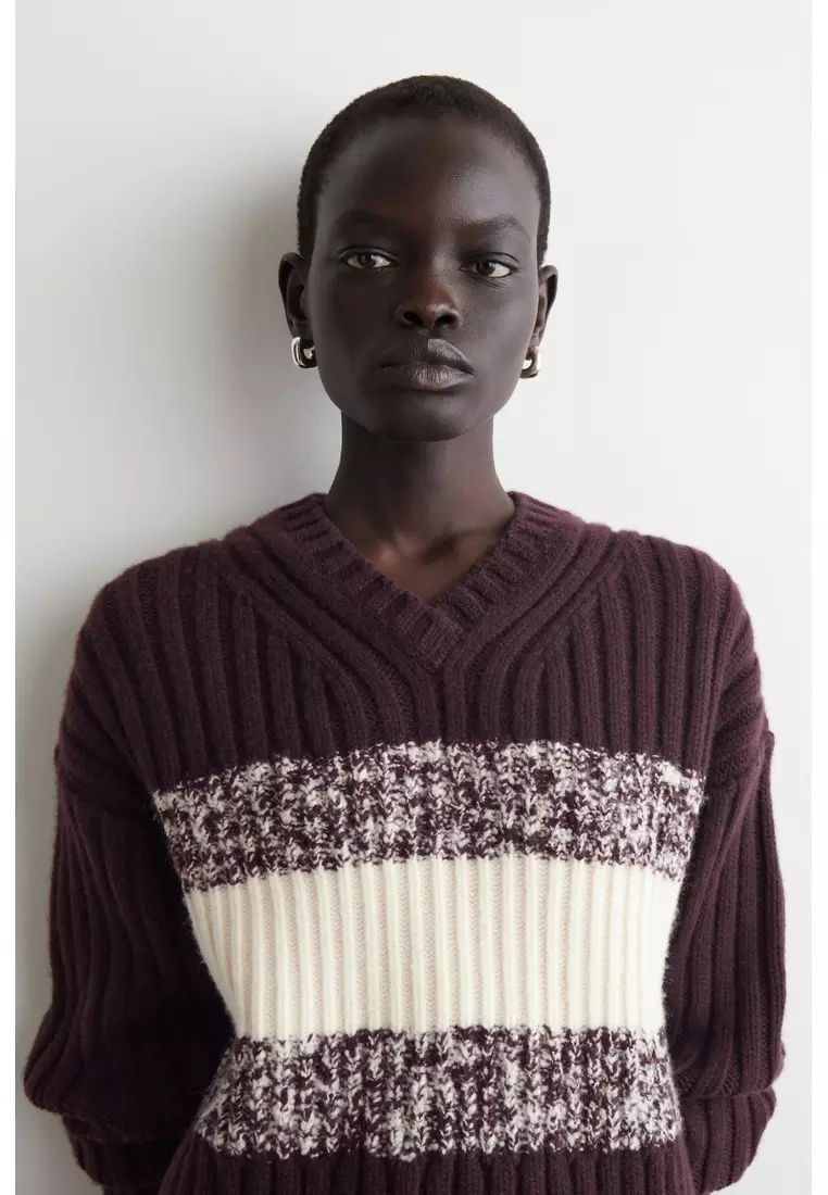 TEXTURED MERINO WOOL V-NECK JUMPER