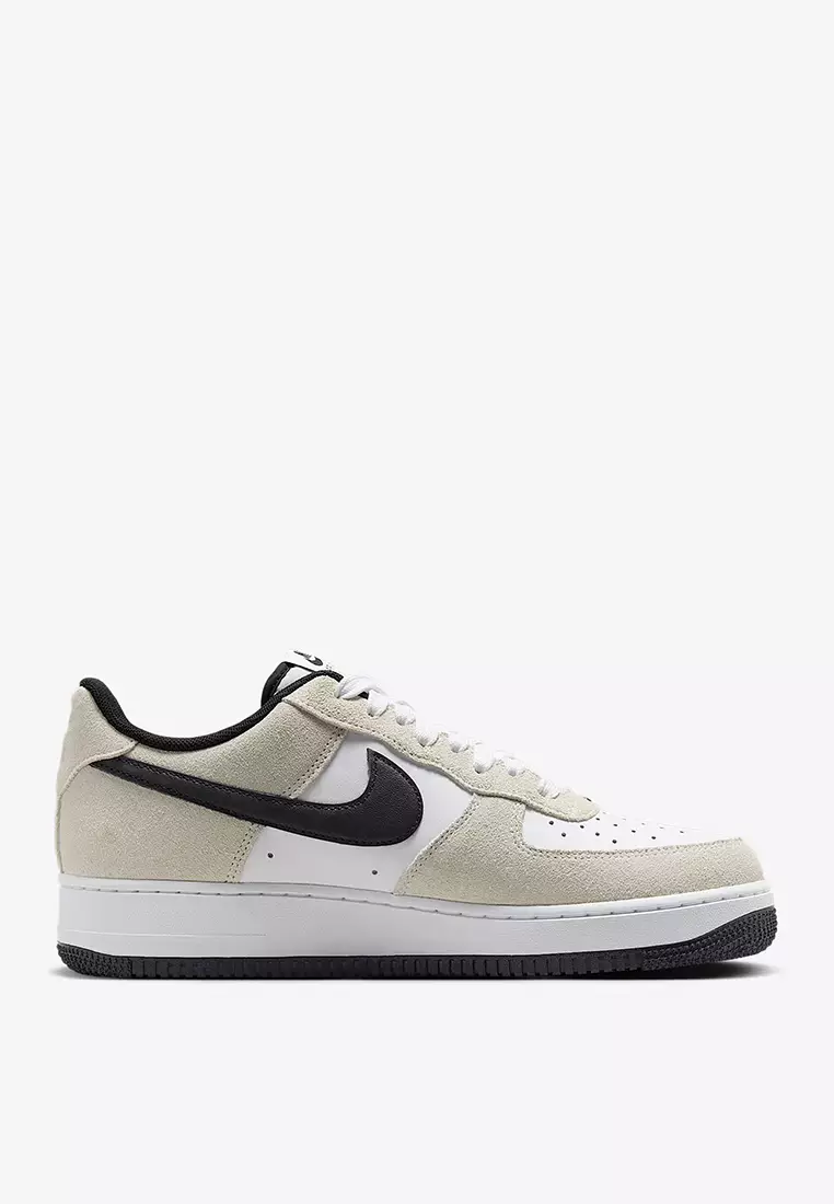 Air Force 1 '07 LV8 Shoes