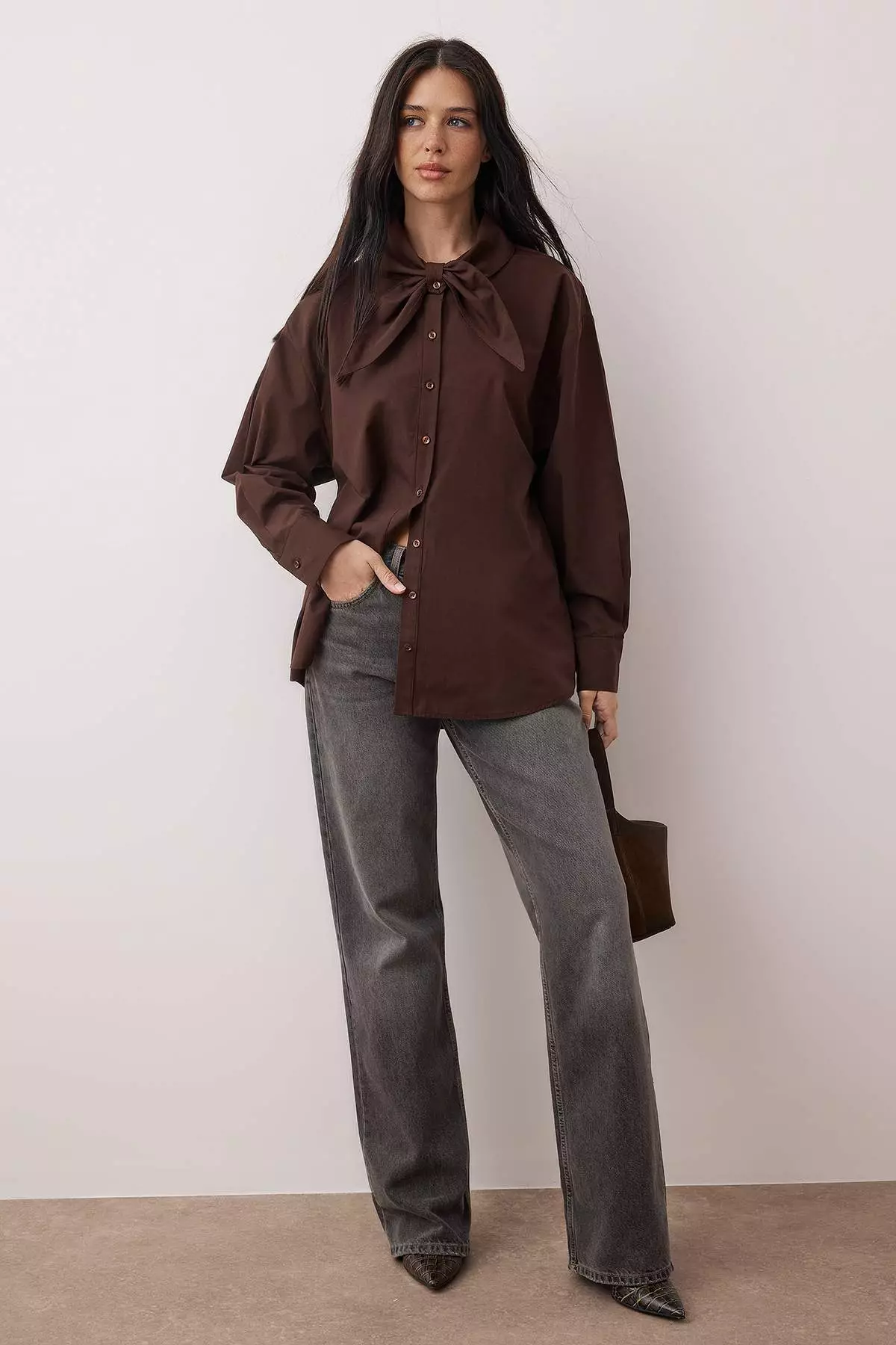 Dark Brown Cotton Collar Bow Tie Wide Fit Poplin Shirt Twoaw26Go123