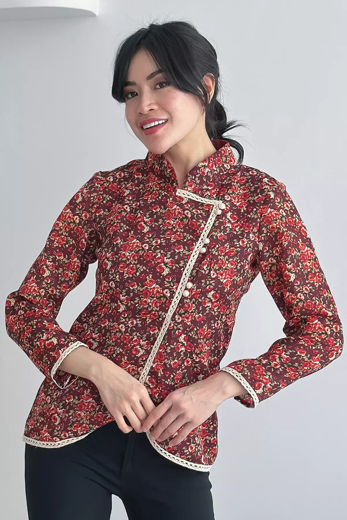 Jeng Dipha Kembangan Cokelat Kebaya Janggan