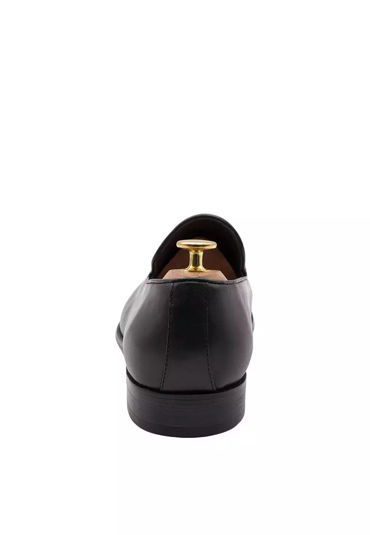 Polvorines Black Wholecut Tassel Loafer