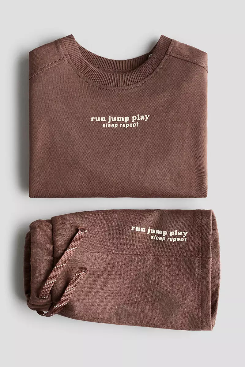 2-piece T-shirt and shorts set