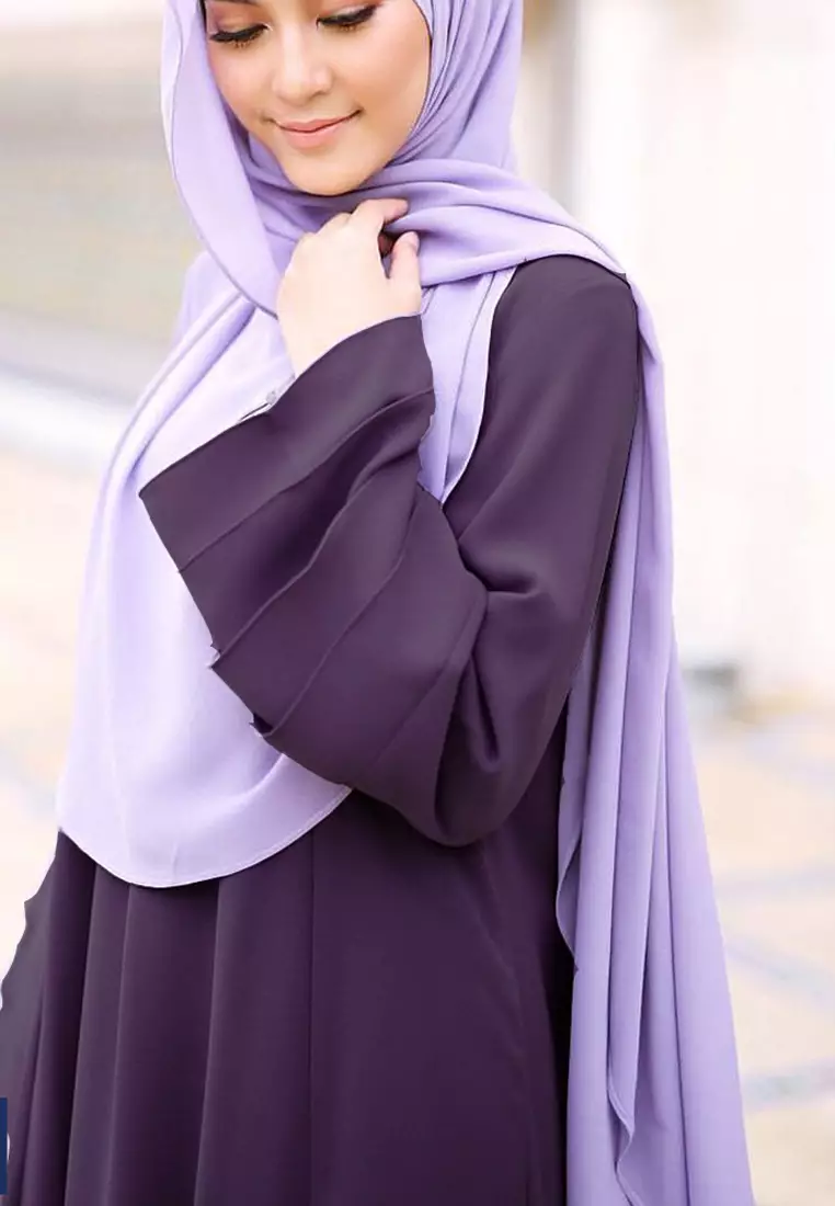 Laura Abaya Long Dress in Dark Purple