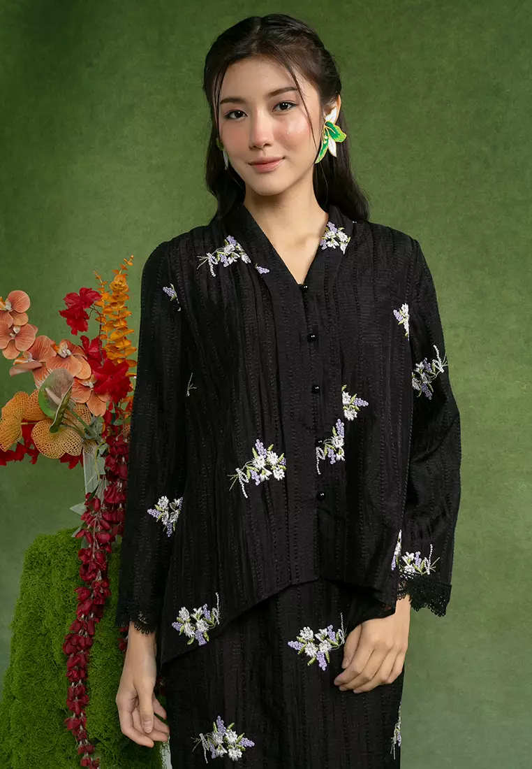 Iyana Handkerchief Kebaya Set