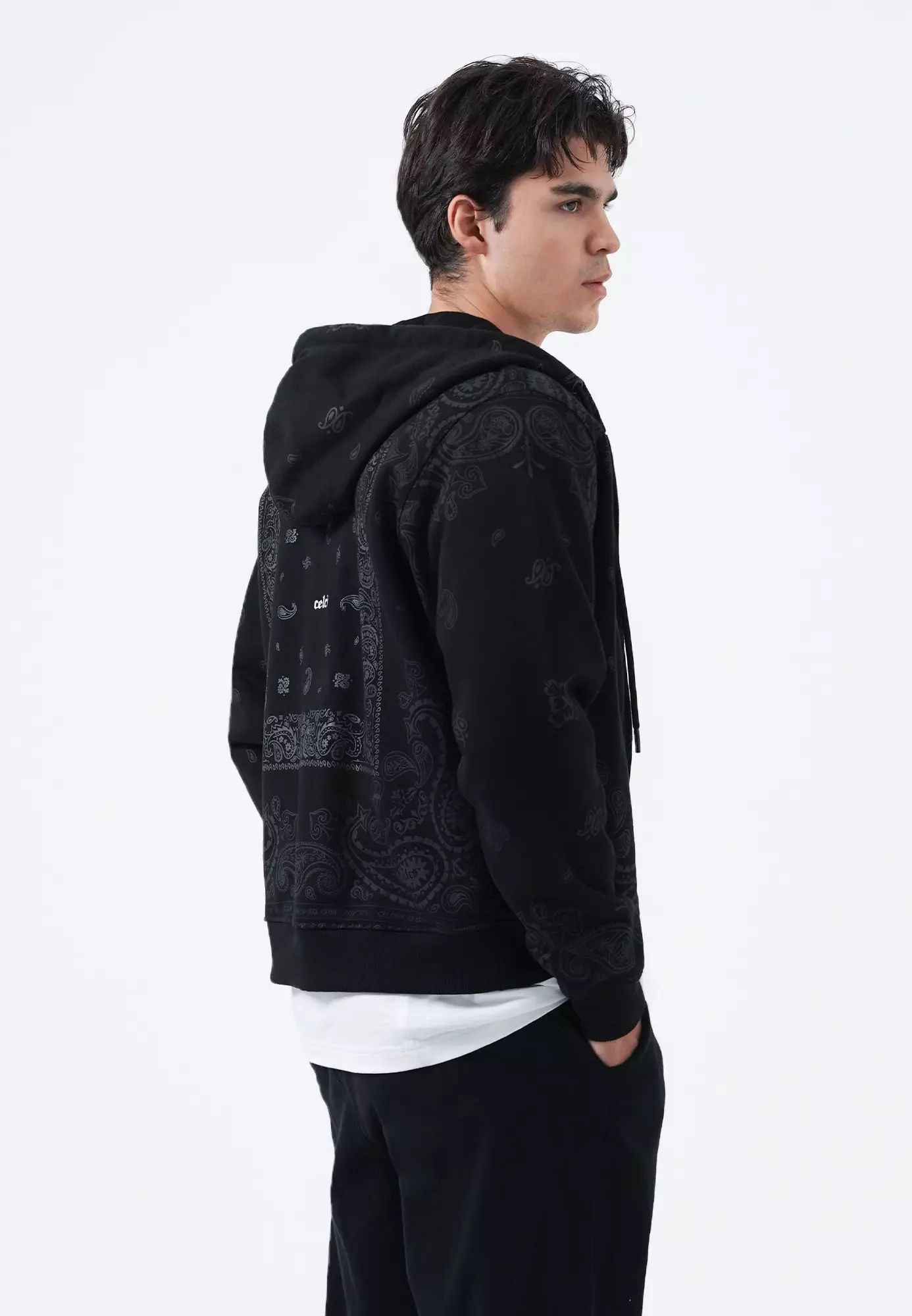 CR Selly THUMBS CUT HOODIE BLACK
