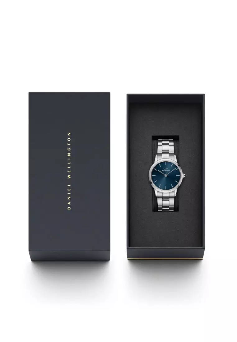 Daniel wellington blue and top white strap