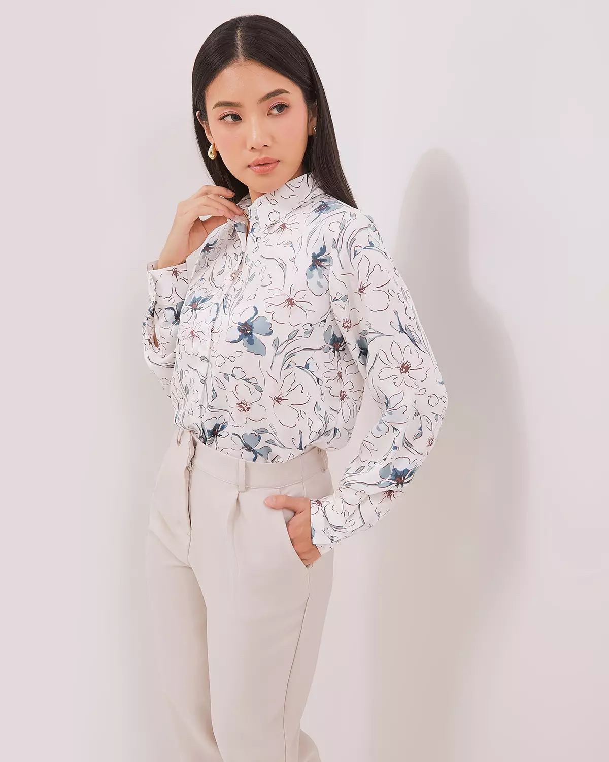 WOMEN'S CREAM FLORAL LONG SLEEVE SHIRT