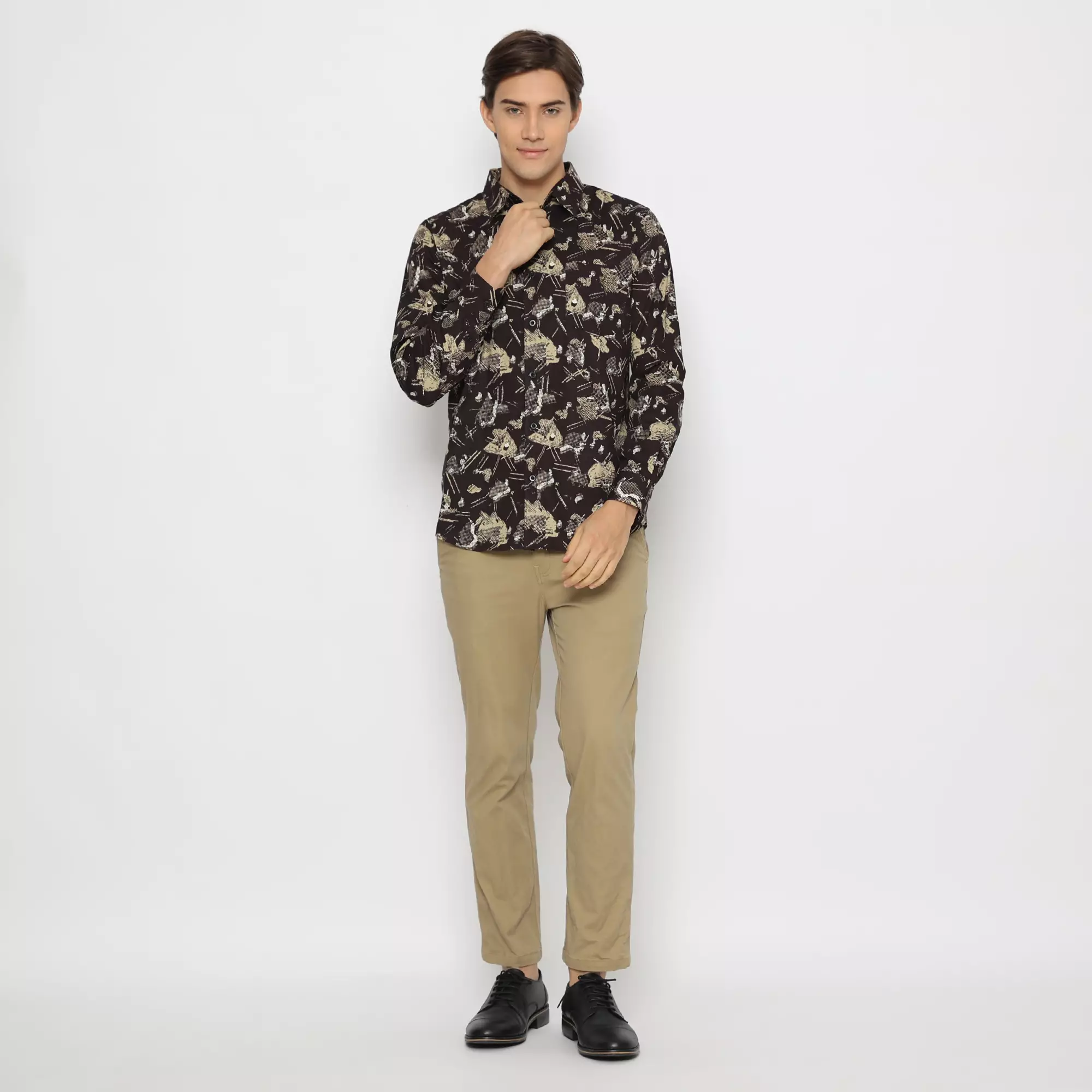 Platini Kemeja Motif Lengan Panjang Katun Coklat 162202