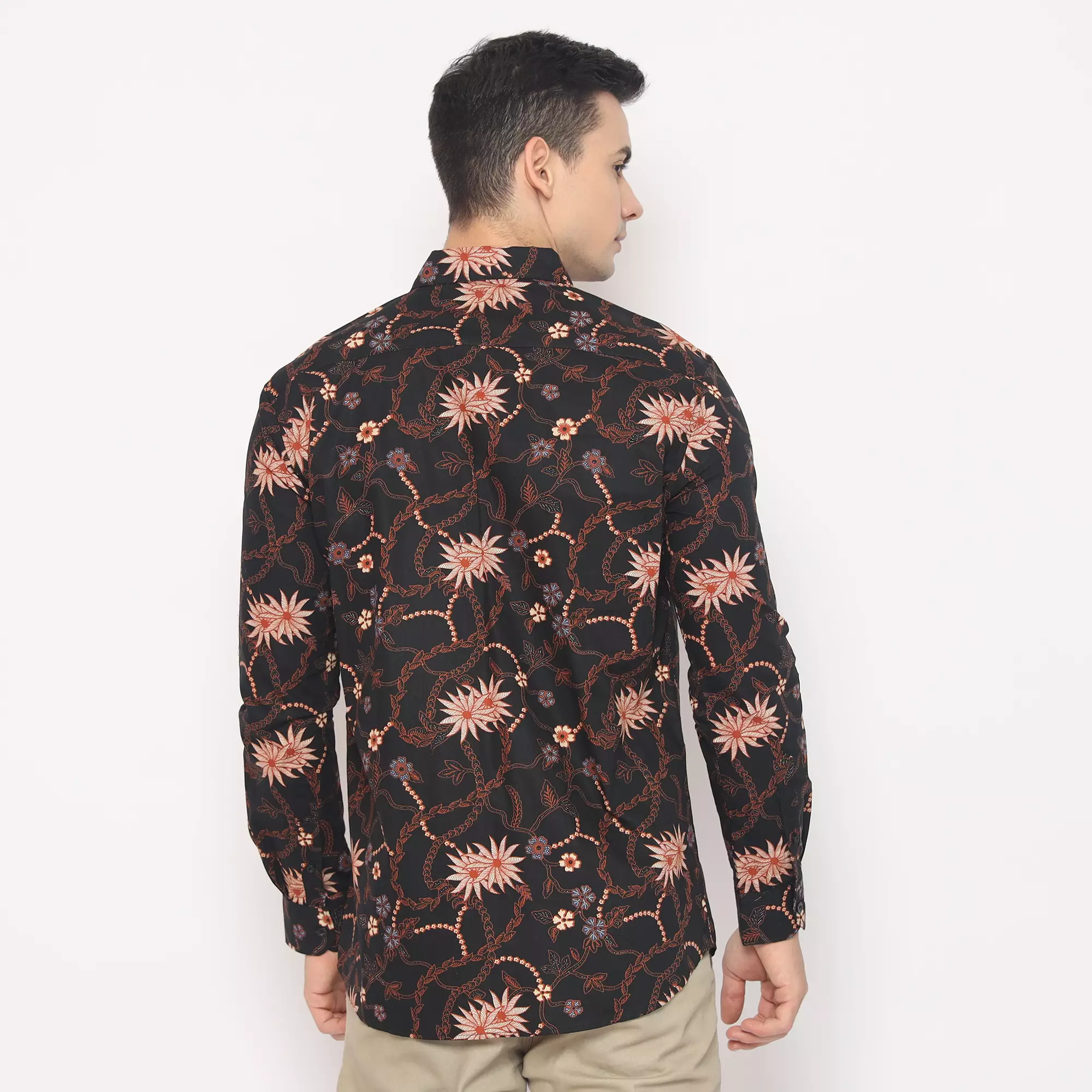 Platini Kemeja Batik Pria Lengan Panjang Katun  Hitam 460518