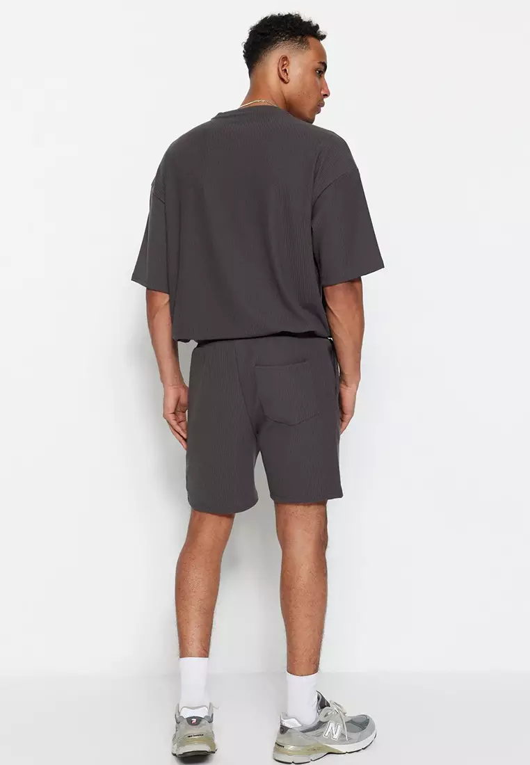 Basic Smoked Regular Cut Medium Length Lace Up Textured Wrinkle Resistant Ottoman Shorts TMNSS23SR00039