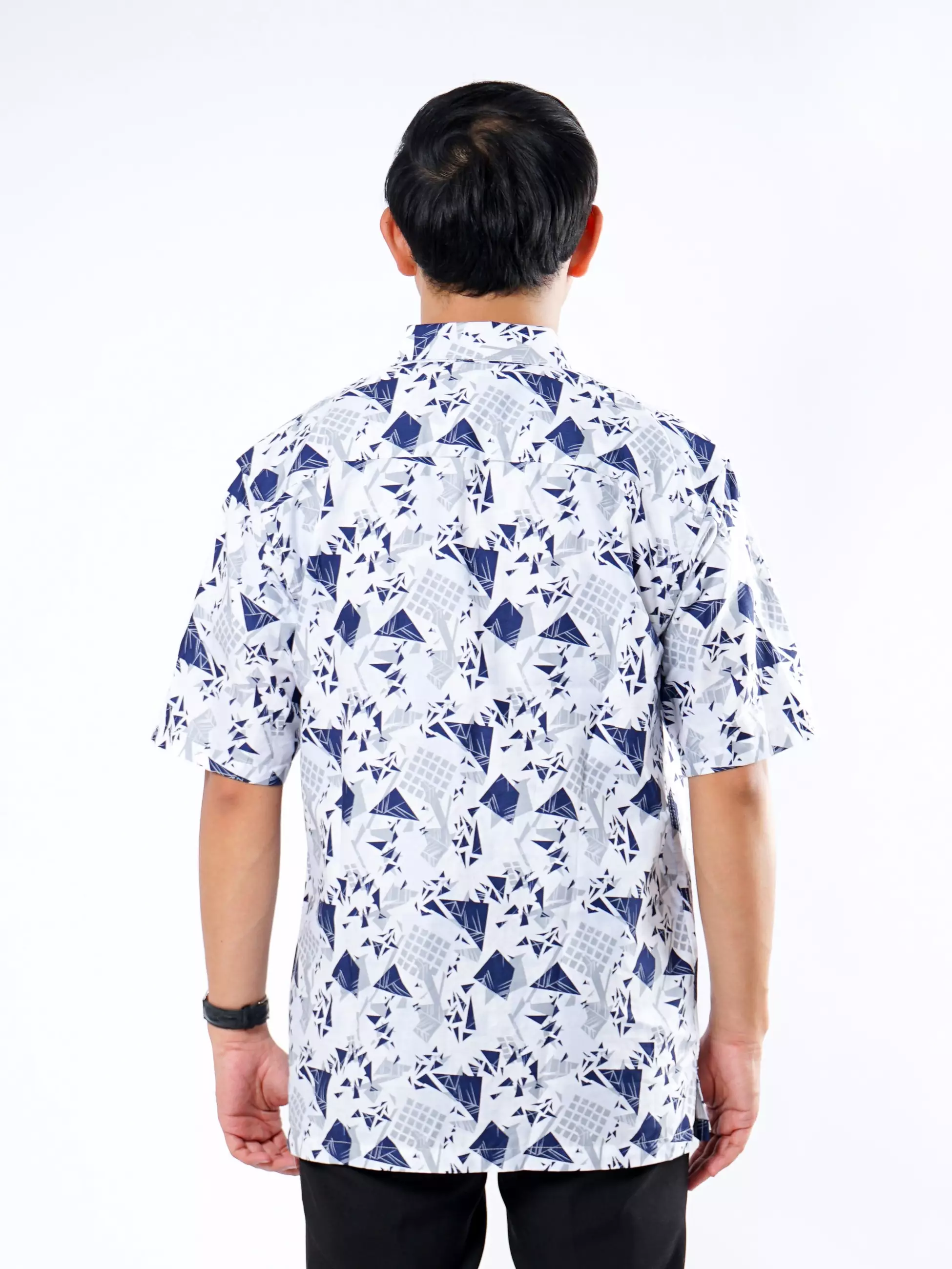 Andre Michel Kemeja Lengan Pendek Motif Abstrak Putih Biru 16726