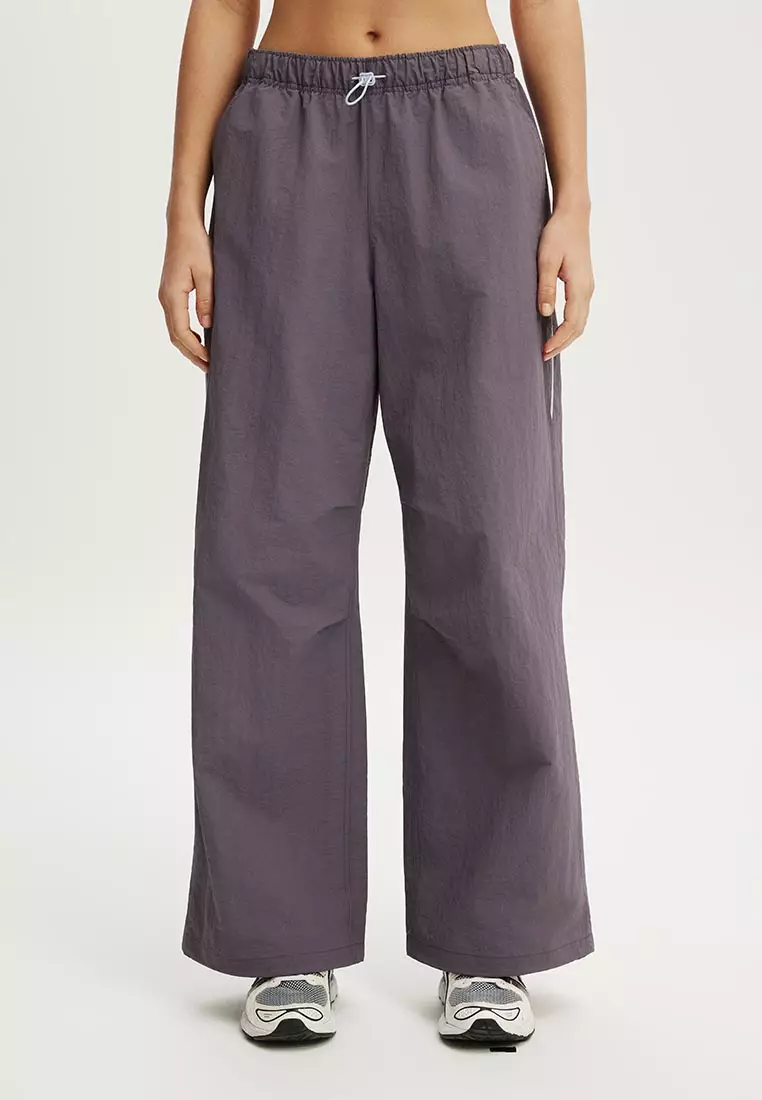 Off Side Woven Sweatpants