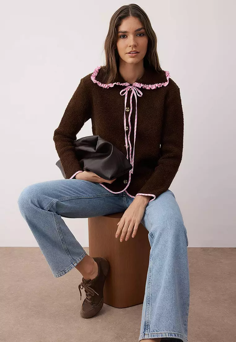 Contrast Ruffle Collar Cardigan