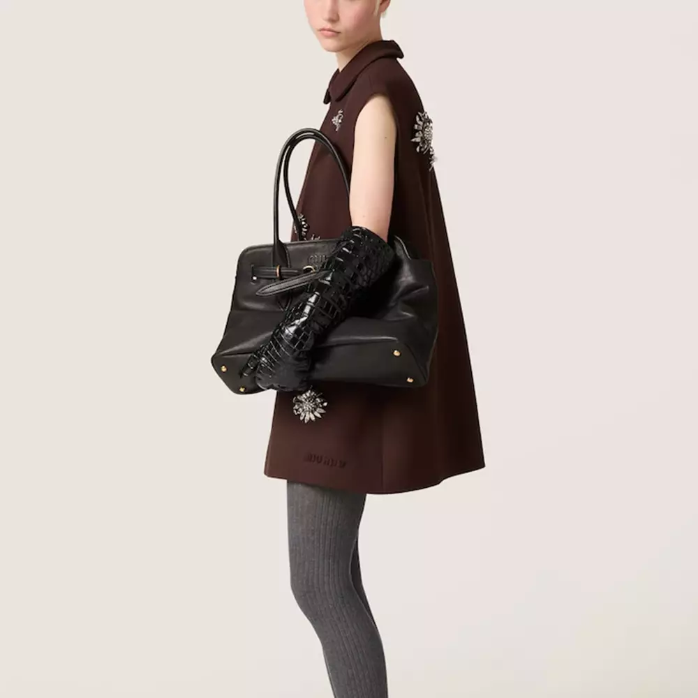 Aventure Medium Nappa Leather Bag Black