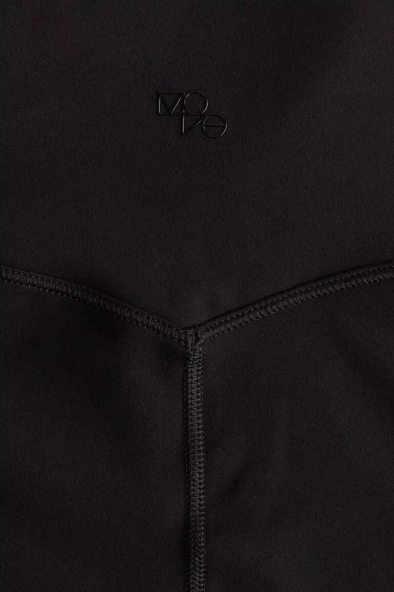 Sports cycling shorts