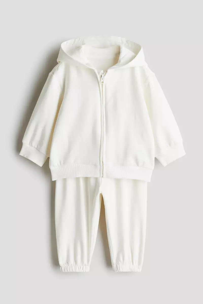 2-piece hoodie and joggers set