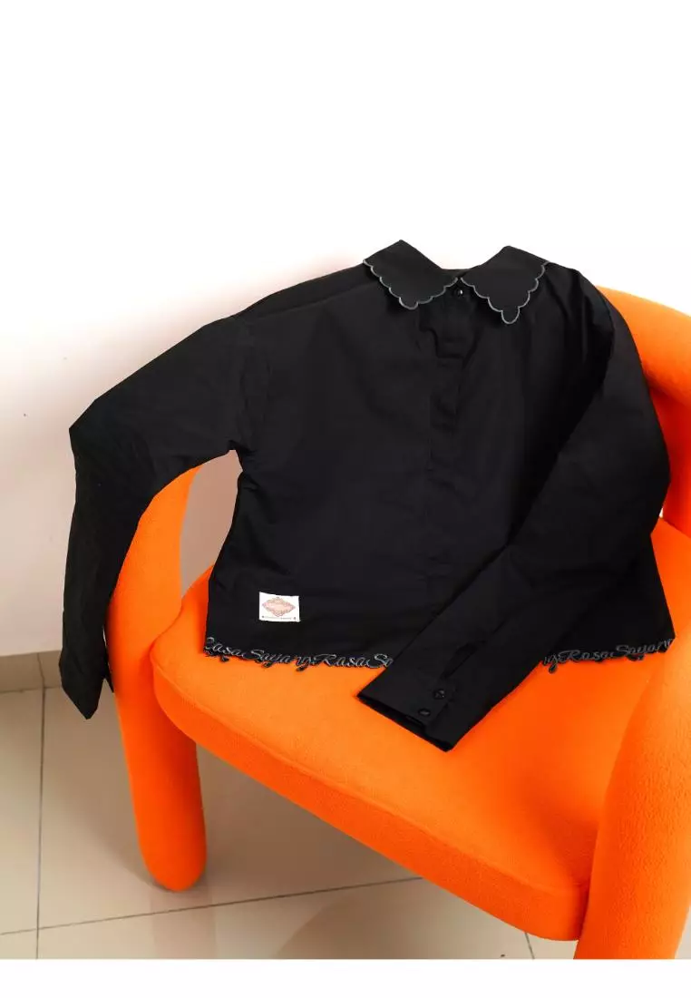 I Feel Love Collar Shirt Top In Black