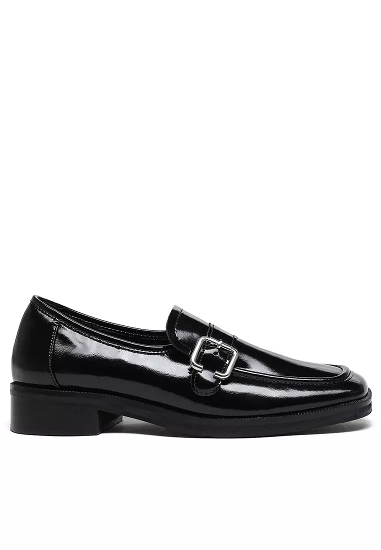 Discount on Twenty Eight Shoes  shoes - SKU: Buckle Strap Glossy Leather Loafers Th9688-1