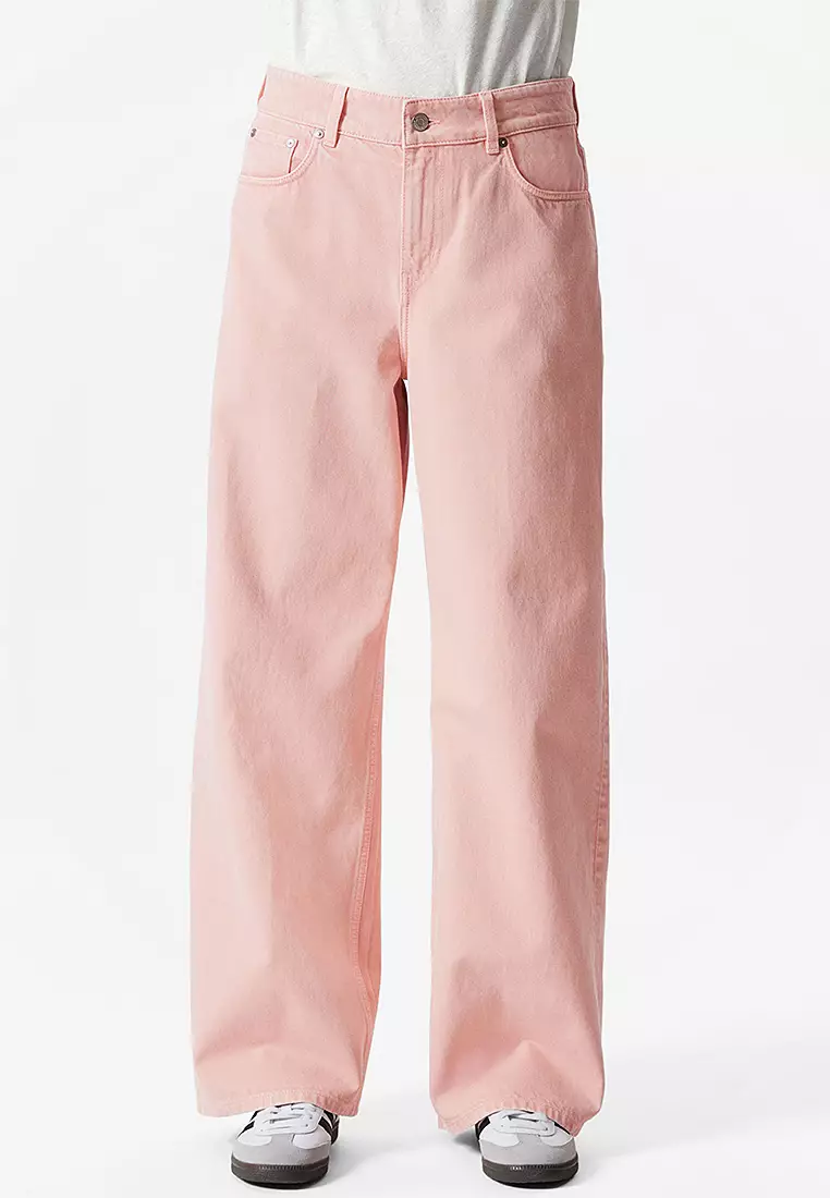 Relaxed Wide-Leg Jeans