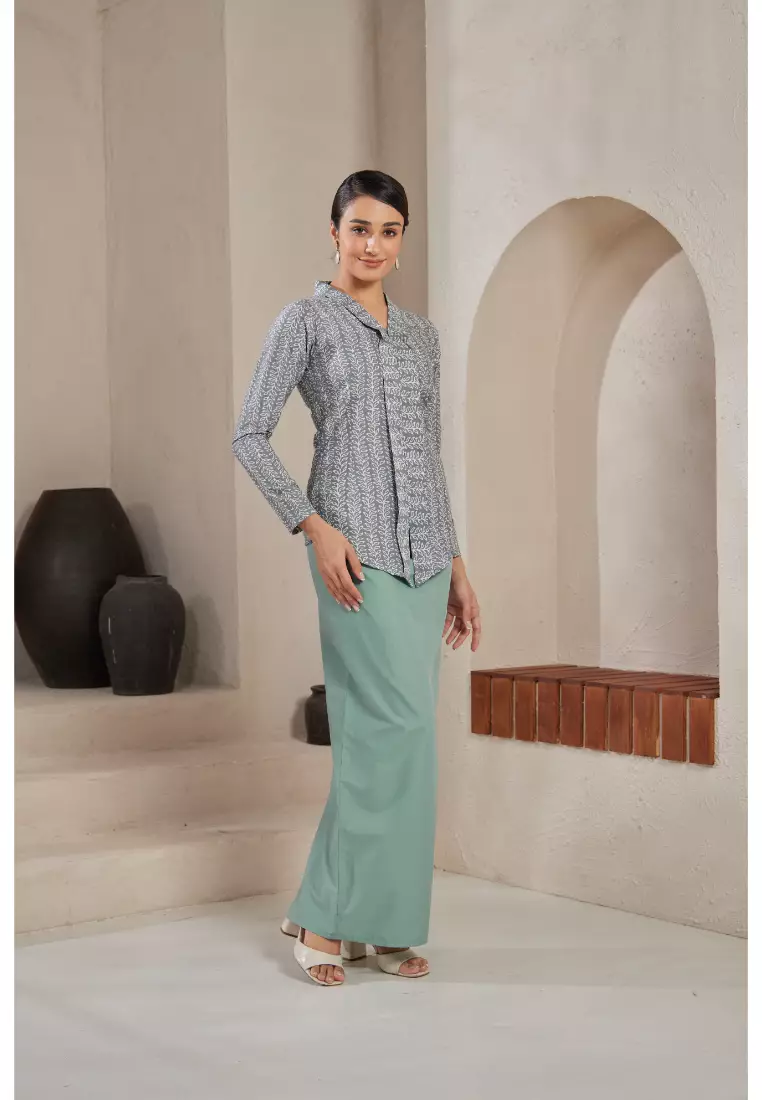 Kebaya Midi Batik Moden