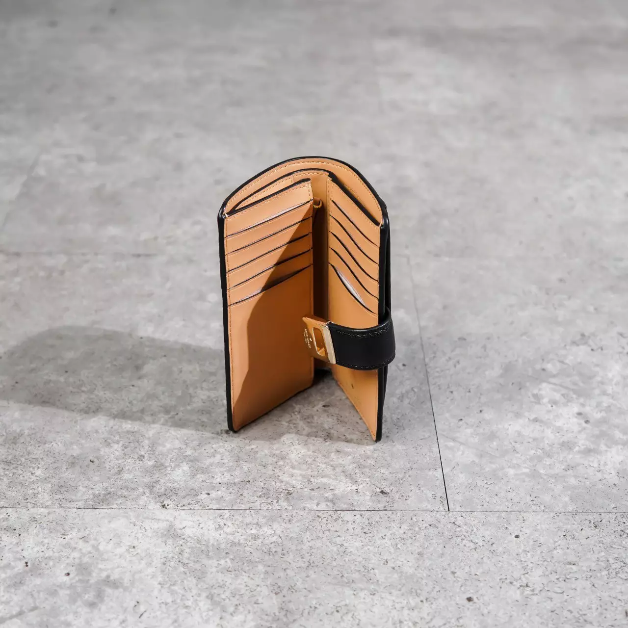 Dompet KATE SPADE GHW BLACK FLAP BIFOLD WALLET 100% ORIGINAL