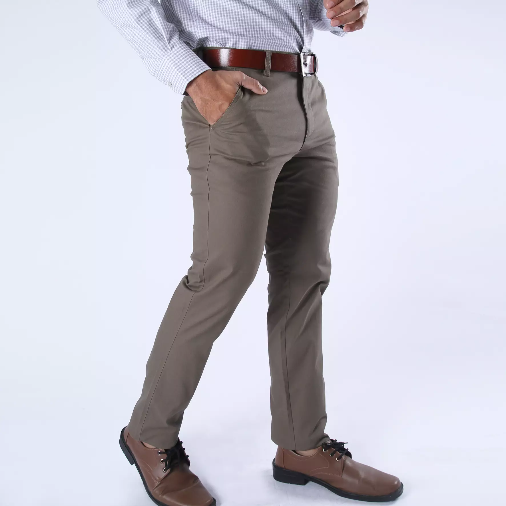 Ethan White Celana Panjang Chino Casual Khaki Merritt