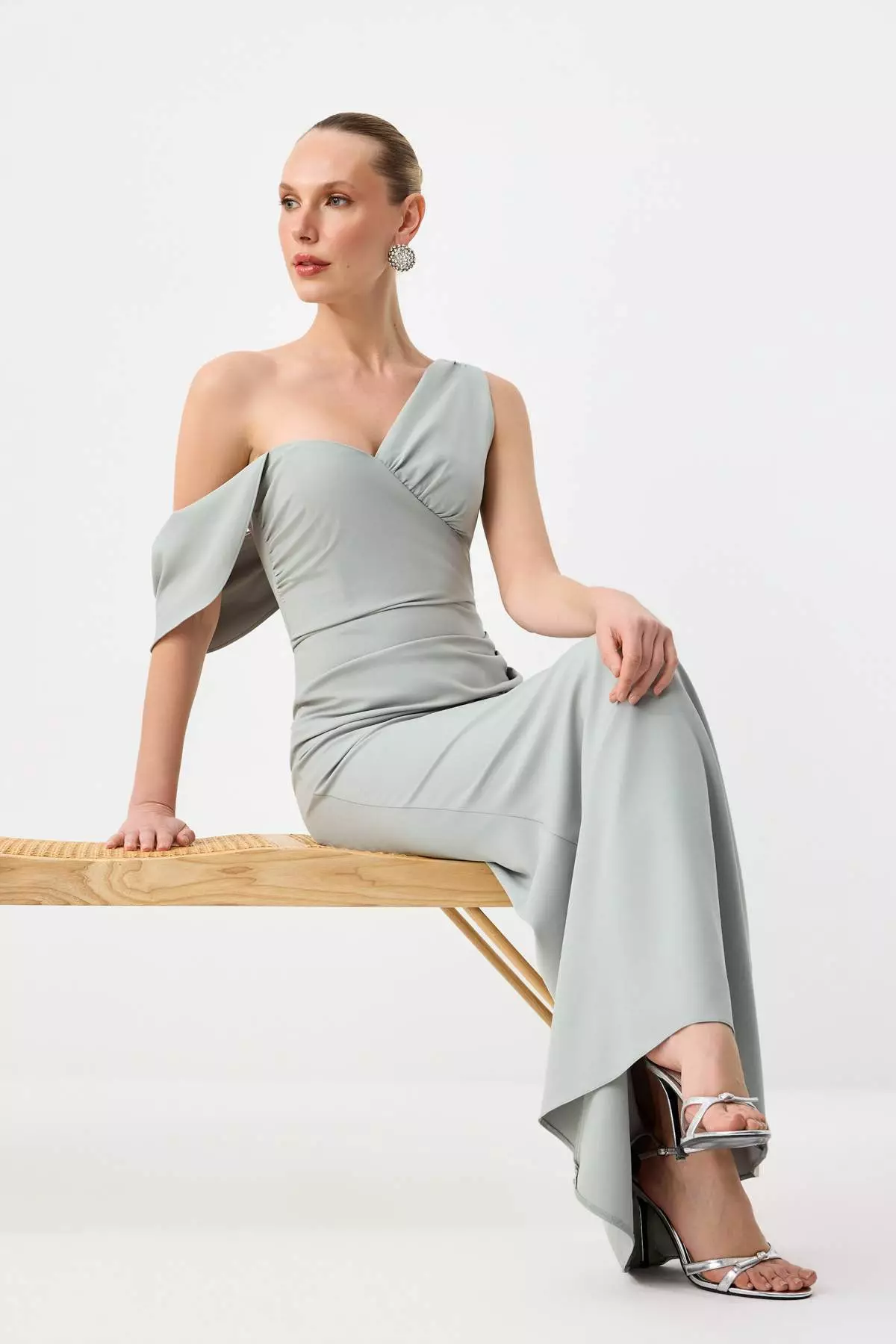 Mint Plain Woven Finike Maxi Evening Dress & Graduation Gown