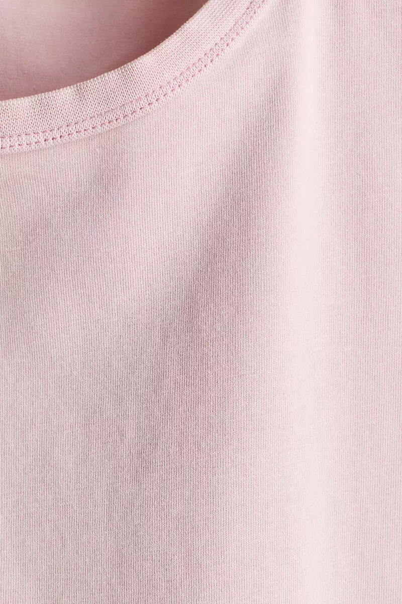 Flutter-sleeved top