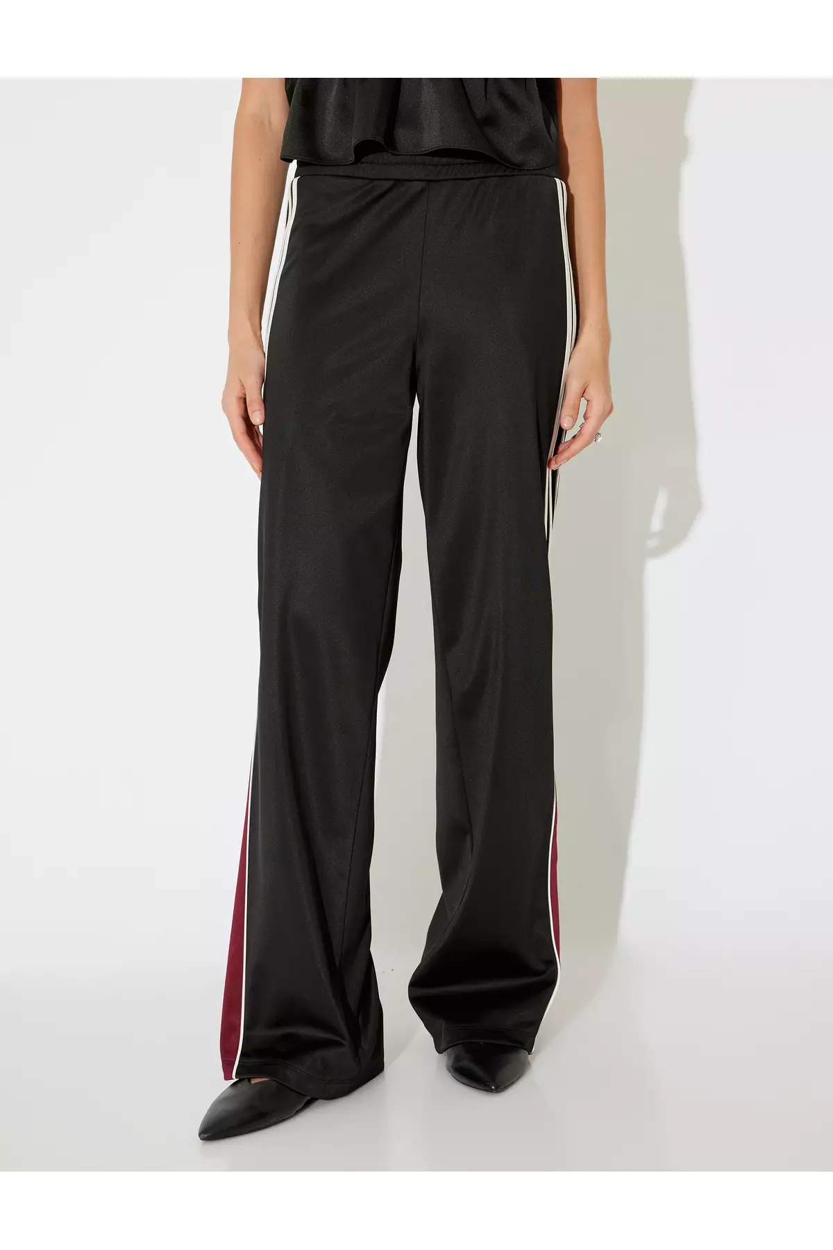 Wide Leg Elastic Waistband Pocket Piping Comfortable Fit Tracksuit Trousers