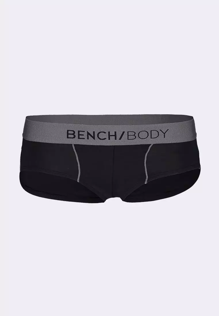 Style and confidence are guaranteed with this Bench Body Hipster