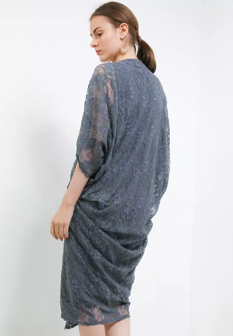Penguin Sleeve Lace Kaftan