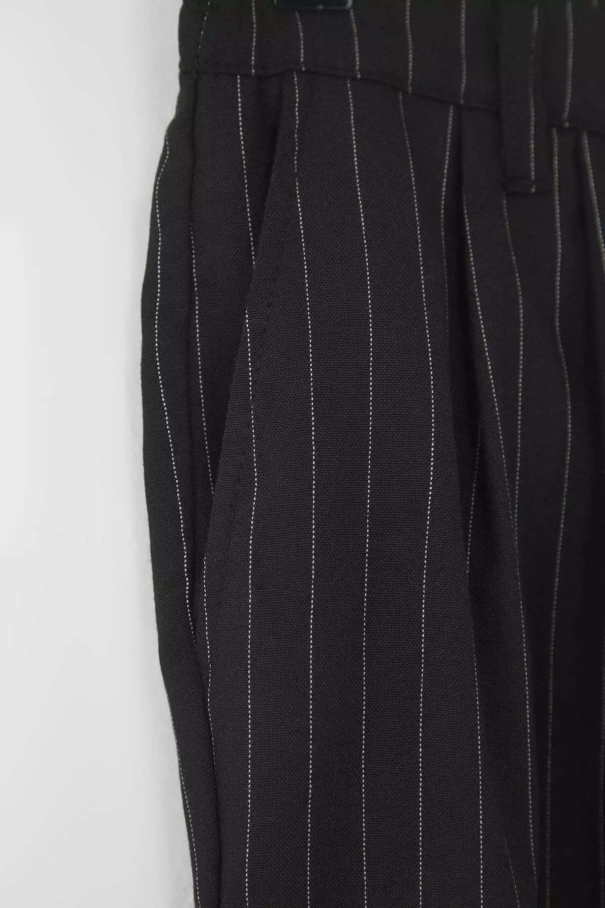 Black Striped Pleated Classic Baggy Fit Fabric Pants Tmnss24Pl00024