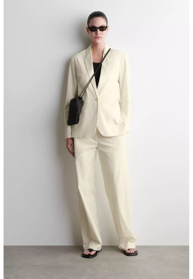 DRAWSTRING PHONE POUCH - STRAW