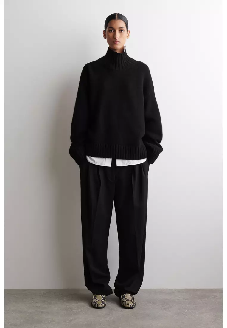 SQUARE-TOE LEATHER HEELED LOAFERS