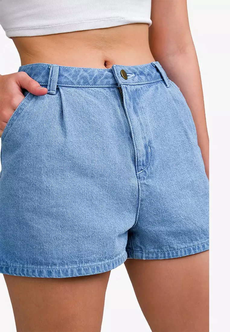 High Waist Denim Shorts and Tights  High waisted shorts denim, Light denim  high waisted shorts, Shorts with tights