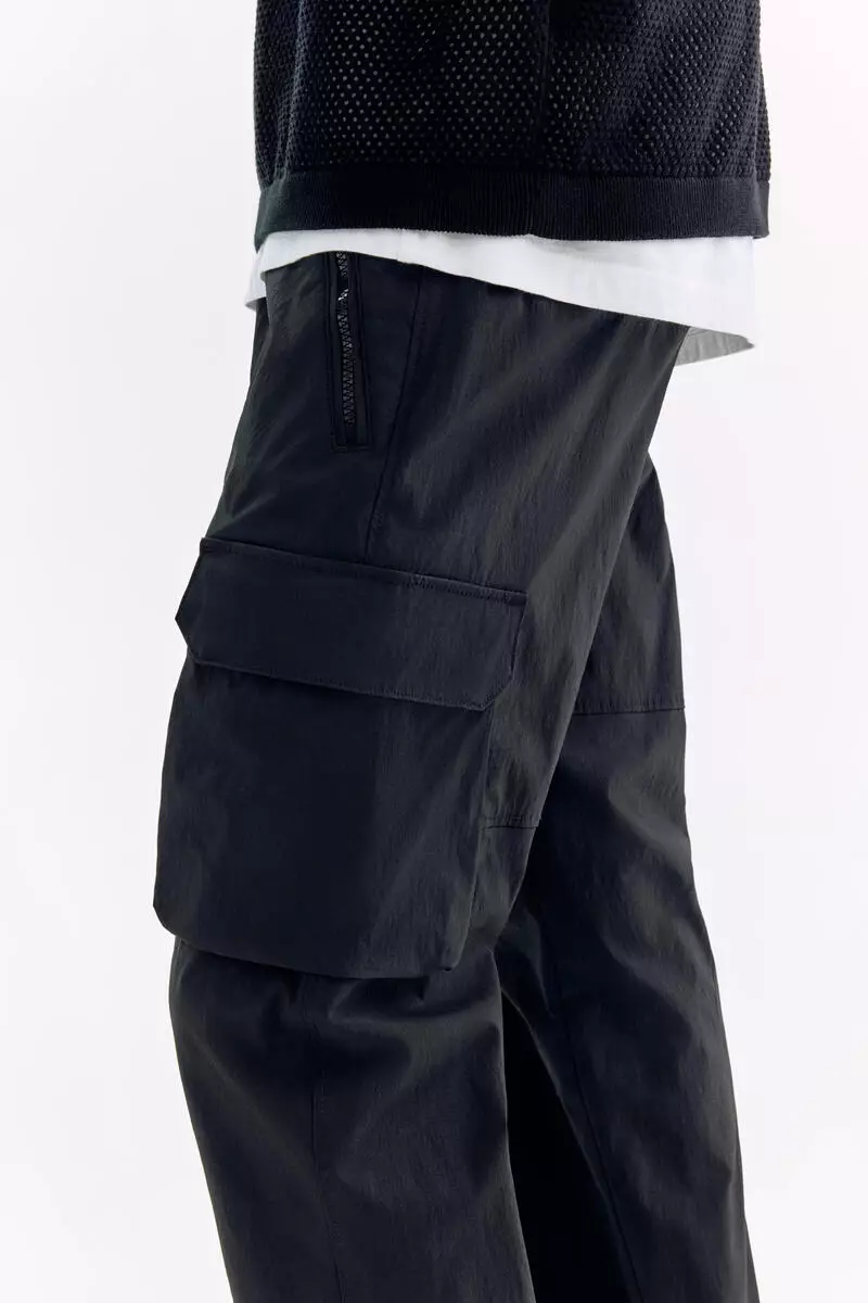Regular Fit Nylon cargo trousers