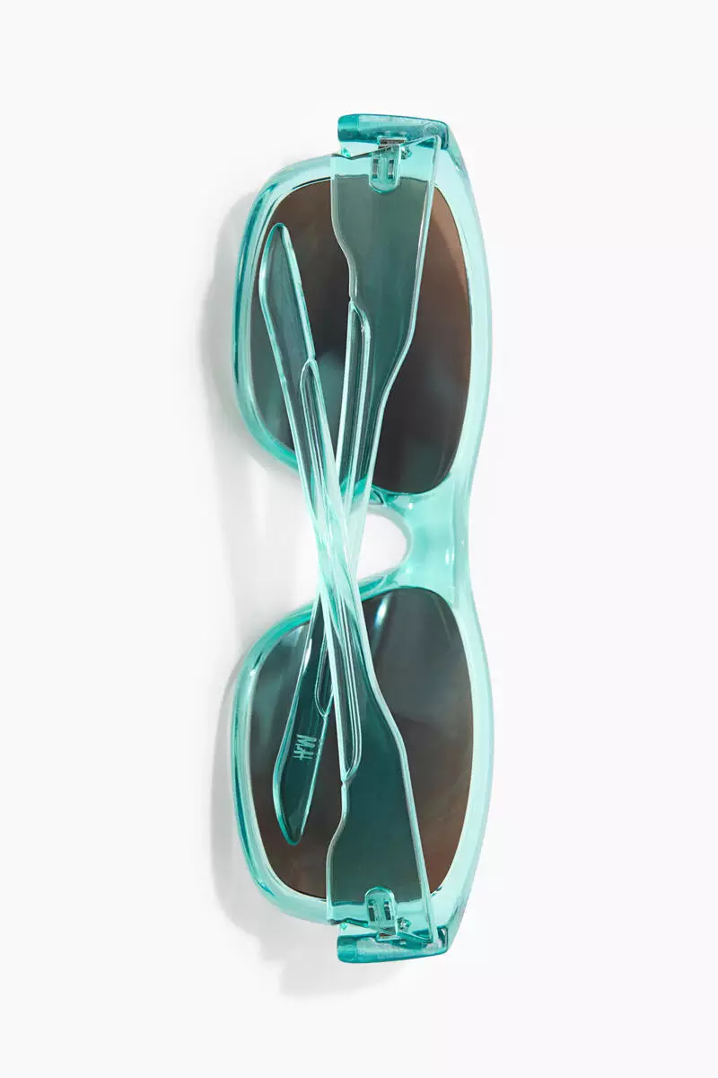 Rectangular sunglasses