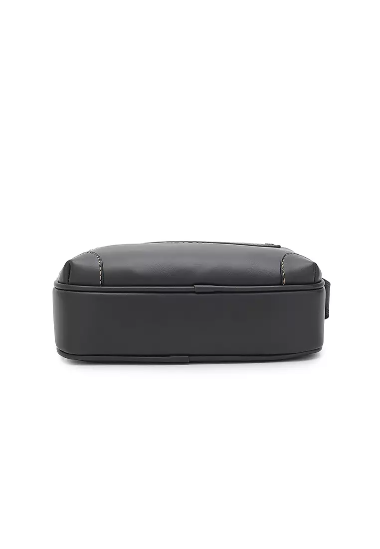 Men's Sling Bag / Crossbody Bag - Black