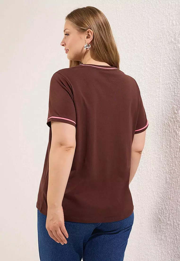 Brown Crew Neck Piping Detailed Basic Plus Size T-shirt TBBSS25BF00050