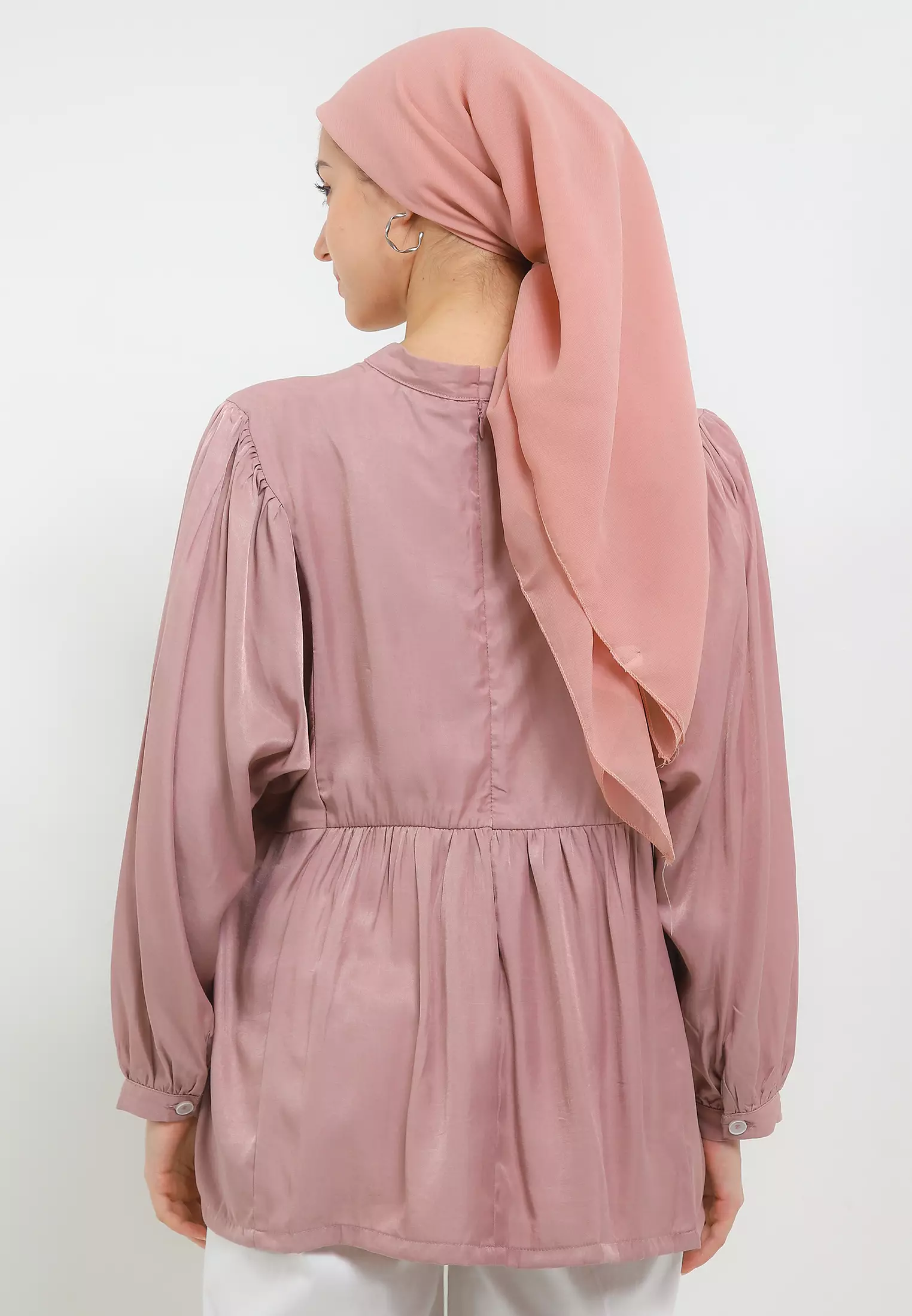 MFMW Rosallie Atasan Blouse Satin Nude