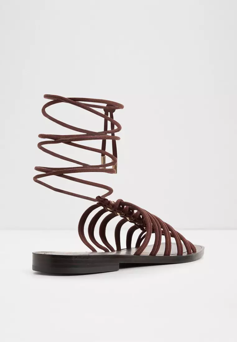 Unoma Flat Sandals