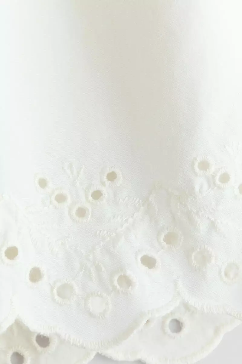 Broderie-anglaise shorts