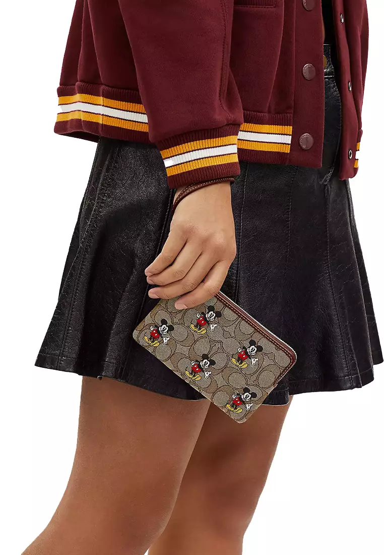 Coach mickey wristlet 2025