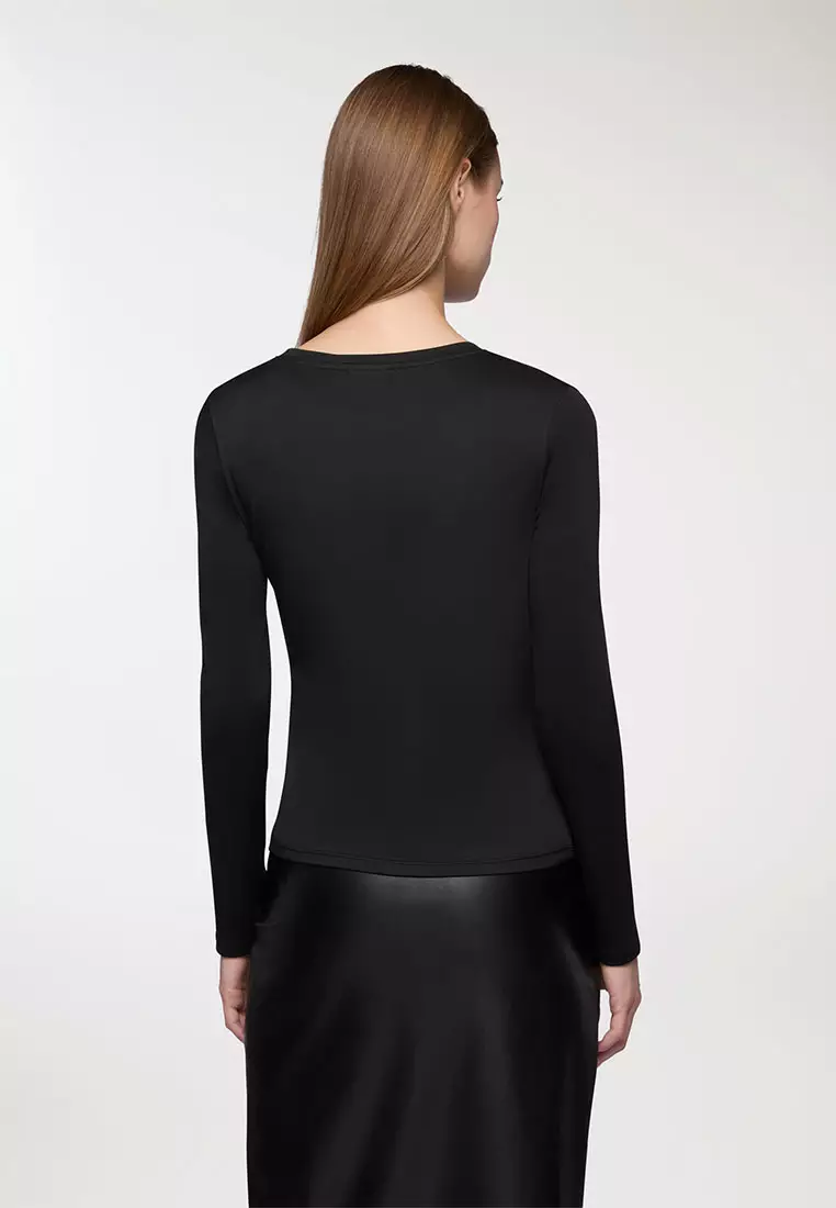 Woman Long-Sleeved T-Shirt
