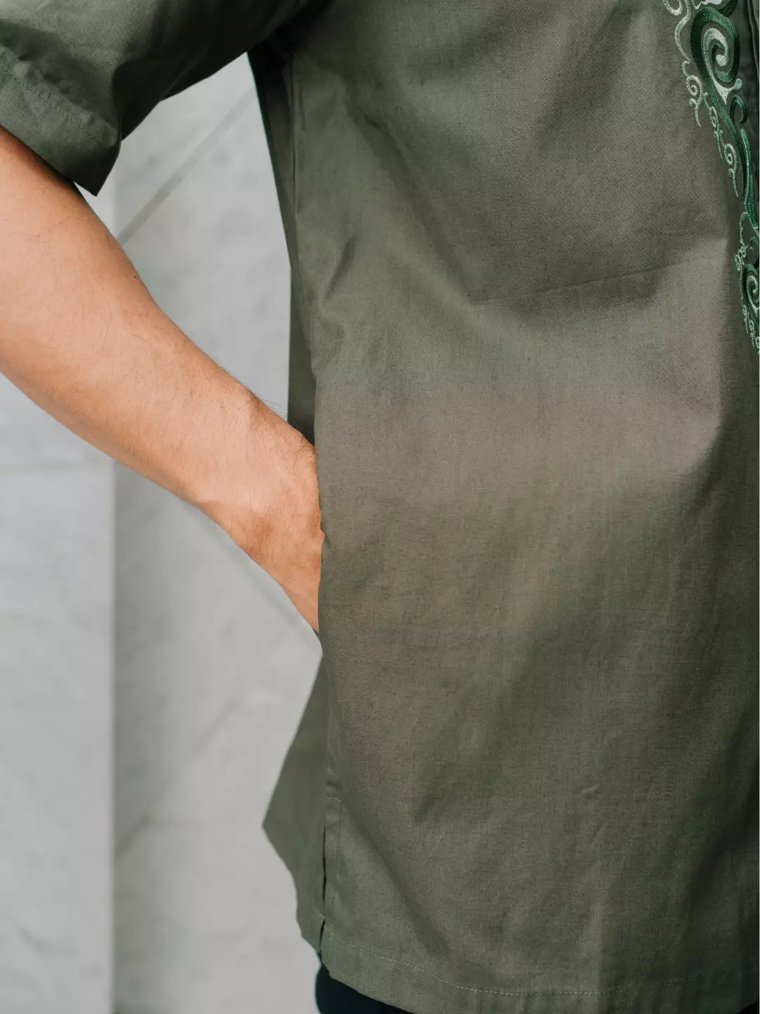 Adyatma Baju Koko Bordir Pria COTTON COMBED TWILL Olive Regular Fit Baju Muslim Pria Lengan Pendek