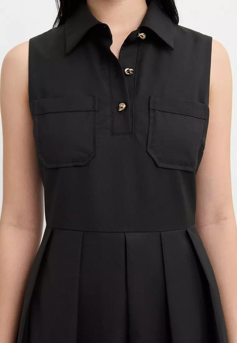 Sleeveless Collared Pleated Midi Dress with Contrast Hem Stripe Detail - Black